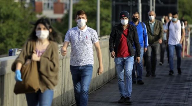 Bilim Kurulu Üyesi Yamanel: 2021'in başına kadar maske takacağız
