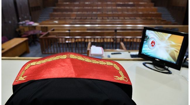 FETÖ 'kumpas soruşturmaları' savcısının kardeşi ve avukatına para göndermiş