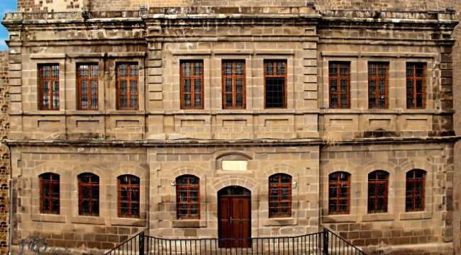 Bitlis'in Eski Belediye Binası müze olmalıdır