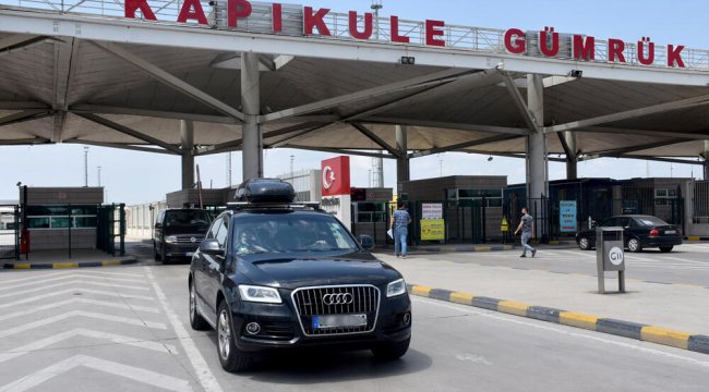 Son dakika: Gurbetçiler, koronavirüs tedbirleriyle Kapıkule'den giriş yapıyor