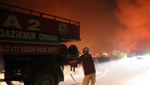 İzmir'de makilik alanda yangın (3 site boşaltıldı)