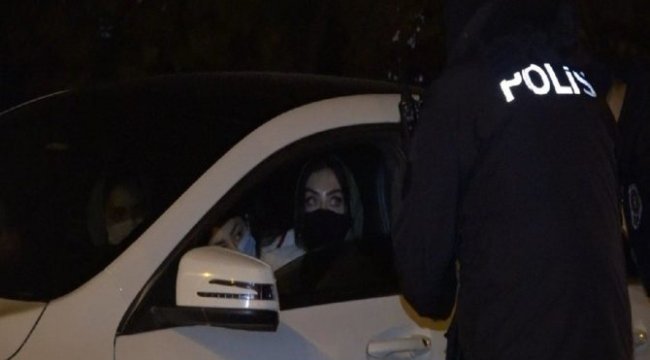 Kısıtlamada lüks otomobille şehir turu yapan Suriyeli kadınlara ceza
