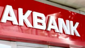 Akbank'ın yeni marka yüzü Serenay Sarıkaya oldu