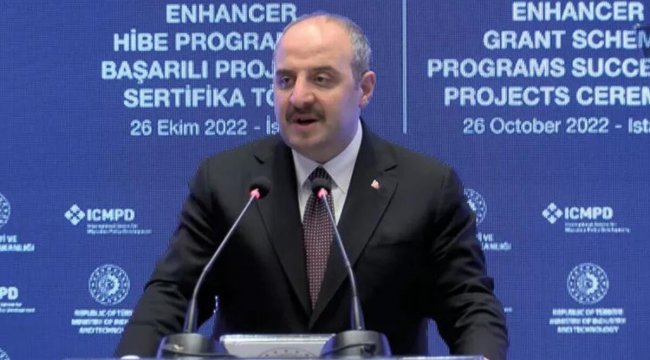 Bakan Varank, başarılı projeleri ödüllendirdi