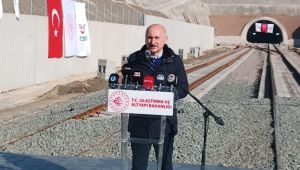 Bakan Karaismailoğlu: Ankara-Sivas hattı aydınlık geleceğin en önemli nişanelerinden