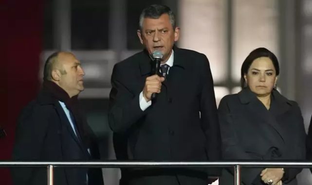 Özgür Özel'den 2 bakana "sokak" yanıtı: Demokratik tepkiye saygı duyacaksınız
