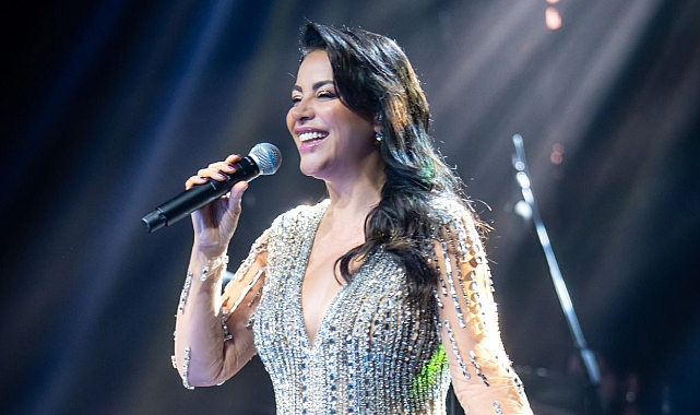 Zara'dan Muhteşem Sahne Şov !