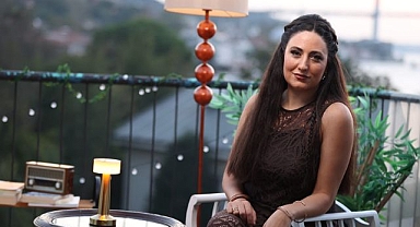 AYŞENUR GÖK'TEN YENİ TEKLİ: