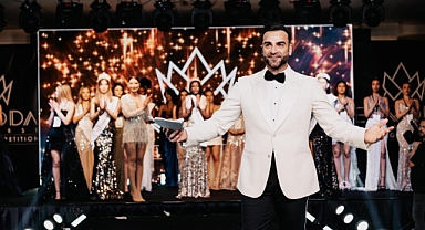 EN MODA UNIVERSE İLK KEZ SAHNEYE ÇIKTI