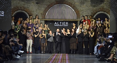 KRALİÇELER GECESİ: KUTNU İPEĞİ TASARIM YARIŞMASINDA GÖRKEMLİ DEFİLE