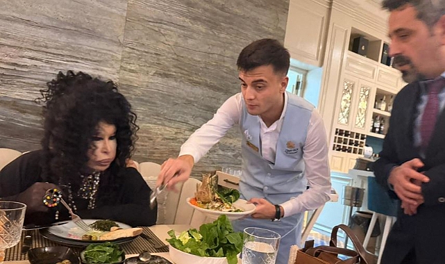 Bülent Ersoy Les Ambassadeurs’ta Balık Keyfi Yaptı