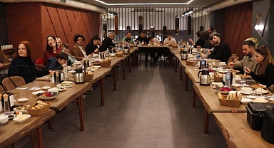 TMB TV AİLESİ PROGRAMCILARI VE EKİBİYLE İFTARDA BULUŞTU