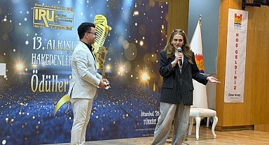 ALMİNA BESRA BABAR’A BÜYÜK ONUR