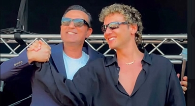 *Metamorfoz Festivali'nde Rafet El Roman ve Edis'ten Unutulmaz Sahne Buluşması*
