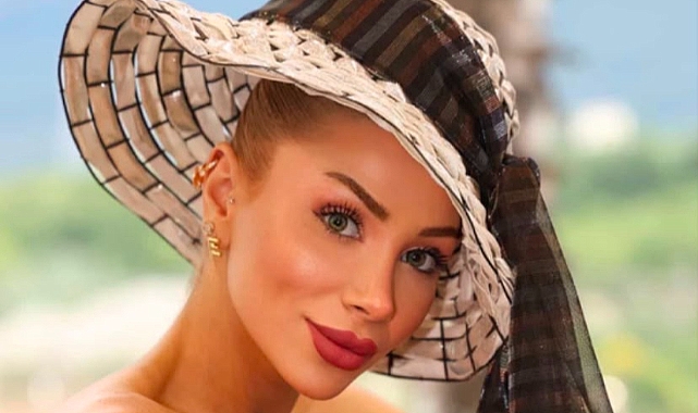 Podyumların İddaalı Modeli Esin Tombul !!