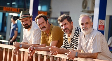 Türk sinemasının fenomen serisi 'Çakallarla Dans 8'den ilk teaser afiş